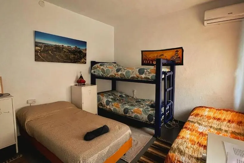 تختخواب در اتاق مشترک, La Pita Beach House