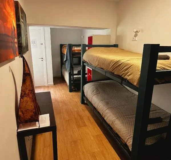 تختخواب در اتاق مشترک, La Pita Beach House