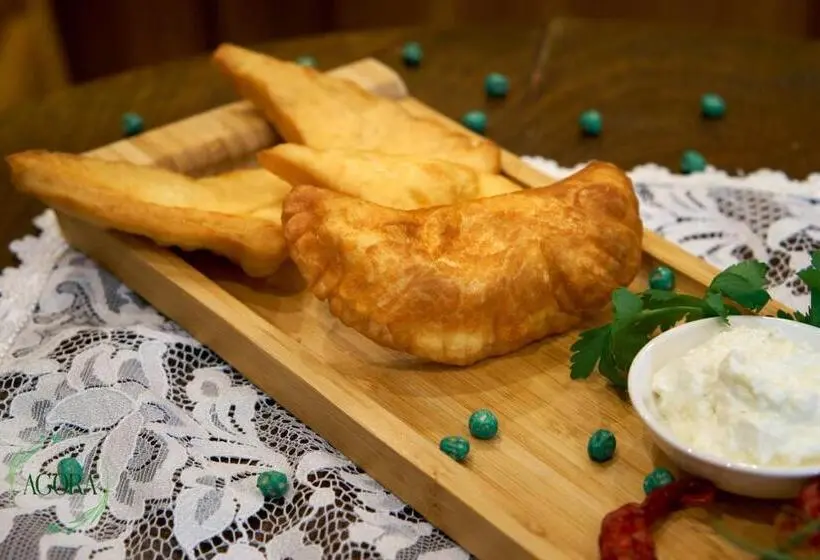 اتاق راحتی سه تخته, Agora Bed & Breakfast