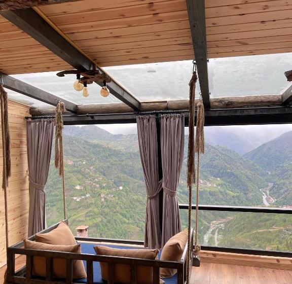 Suite with lake view, Li̇vora Dağ Evleri̇