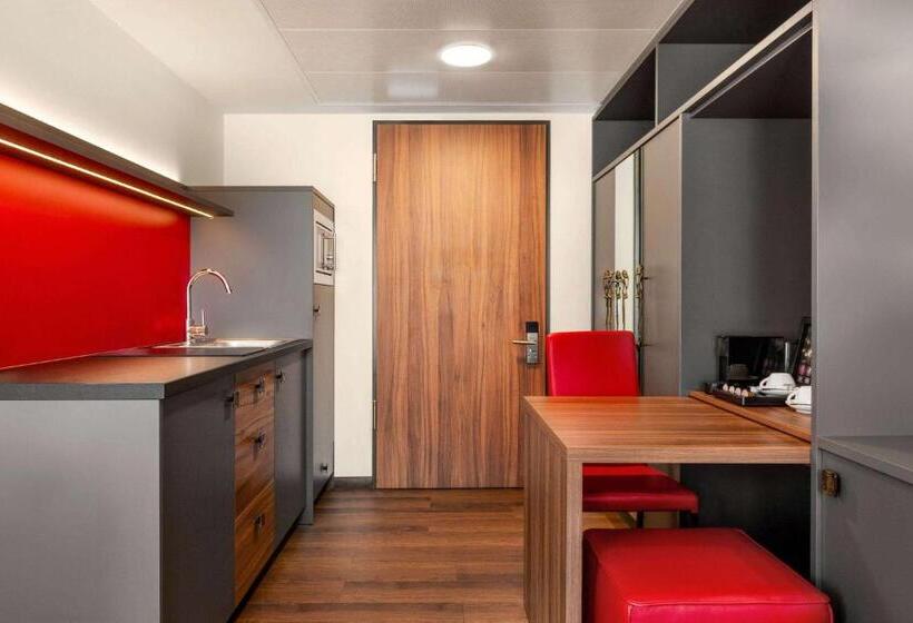 جناح جونيور, Amedia Munich Dachau, Trademark Collection By Wyndham