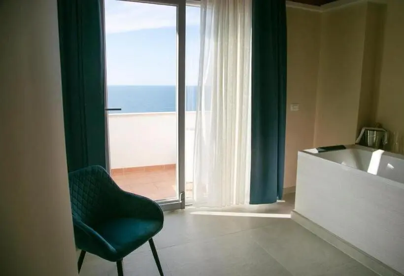 اتاق استاندارد با چشم‌انداز دریا, Blumarine Suite