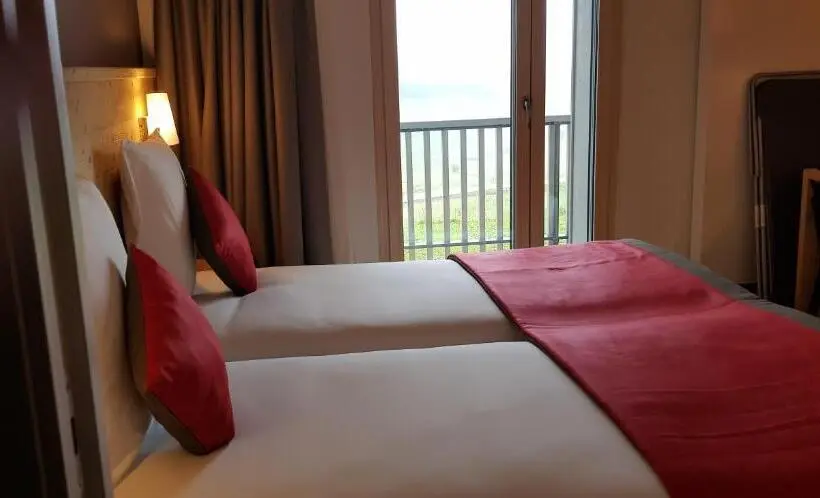 バルコニー付きスタンダードルーム, Auberge Des Glieres Plateau Des Glières