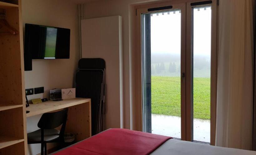 Номер Deluxe с Балконом, Auberge Des Glieres Plateau Des Glières