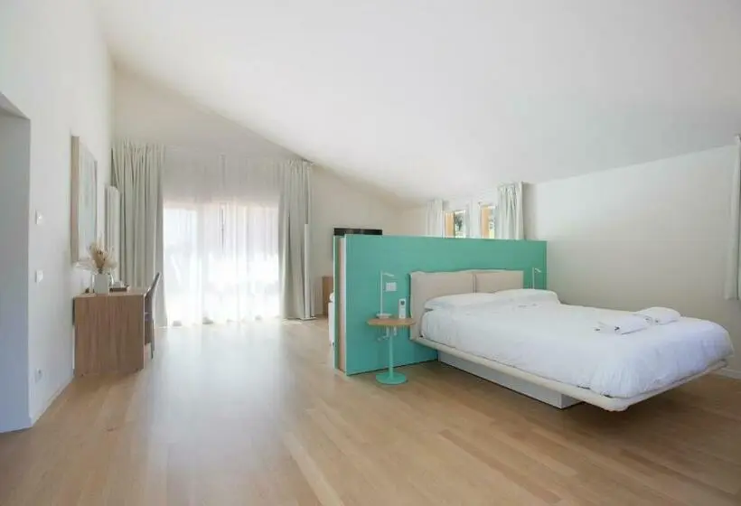 デラックスルーム, La Colombiera Relais