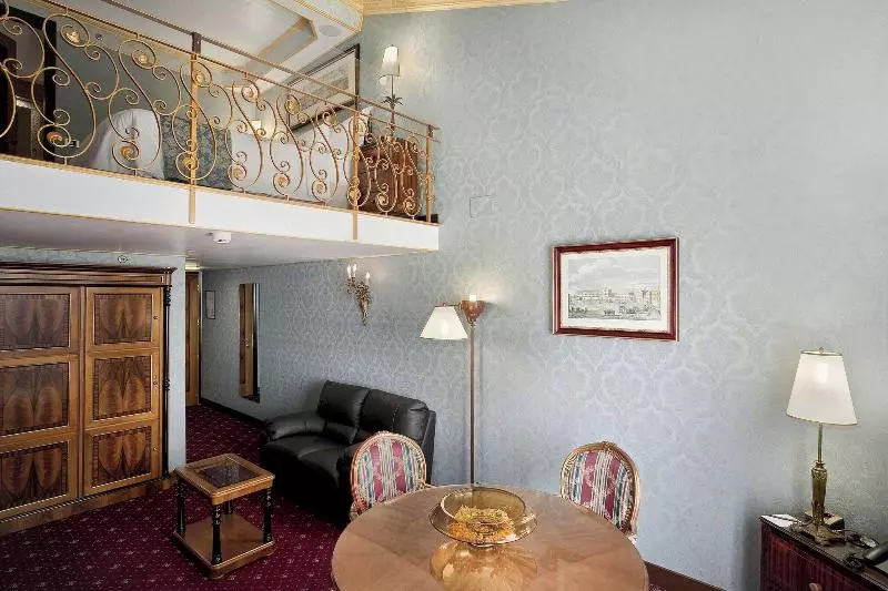 سوییت دوبلکس, Delta Hotels by Marriott Giardini Naxos