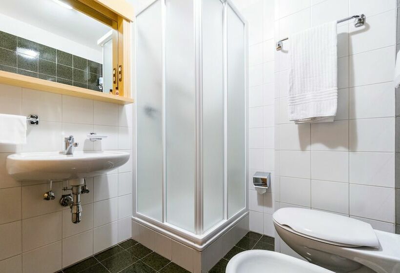 إستوديو قياسى, Apartments Lores