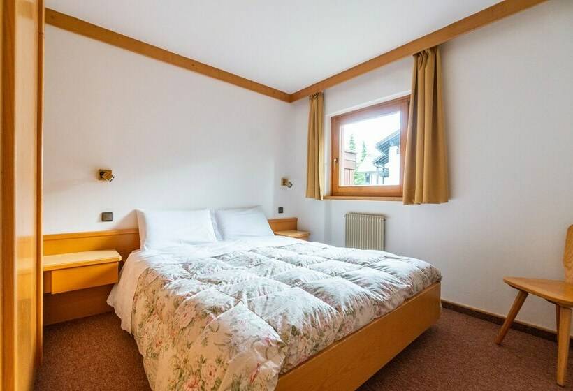 ２ベッドルームアパートメント, Apartments Lores