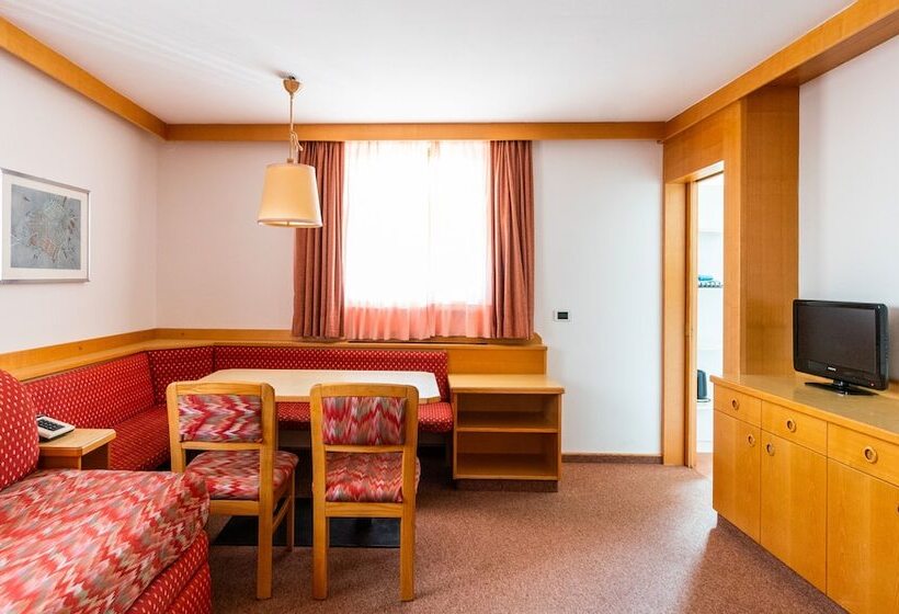 ２ベッドルームアパートメント, Apartments Lores