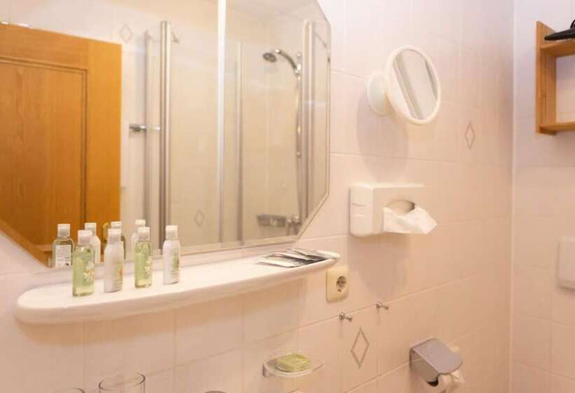 주니어 스위트, Deva Achentaler Vital