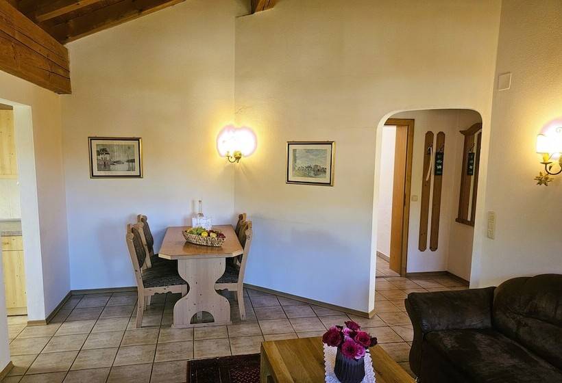 디럭스 스위트, Deva Achentaler Vital