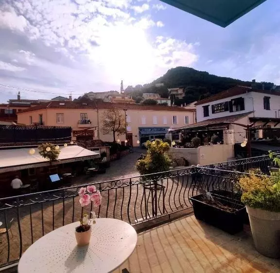 اتاق استاندارد با تراس, Hôtel De La Corniche D'or