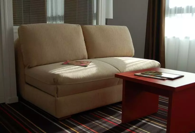 スイート, Ibis Styles Segre