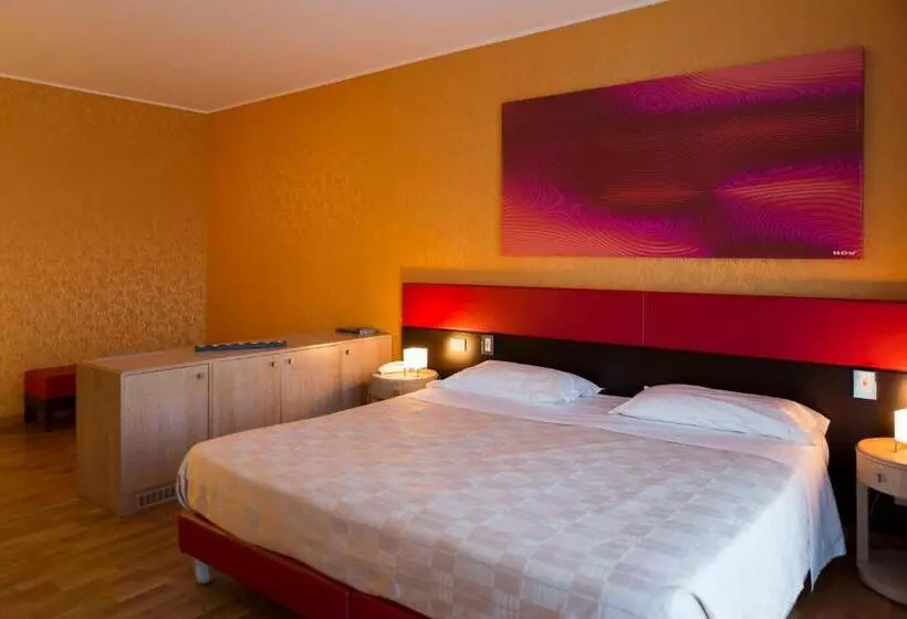 Suite Junior, Klass