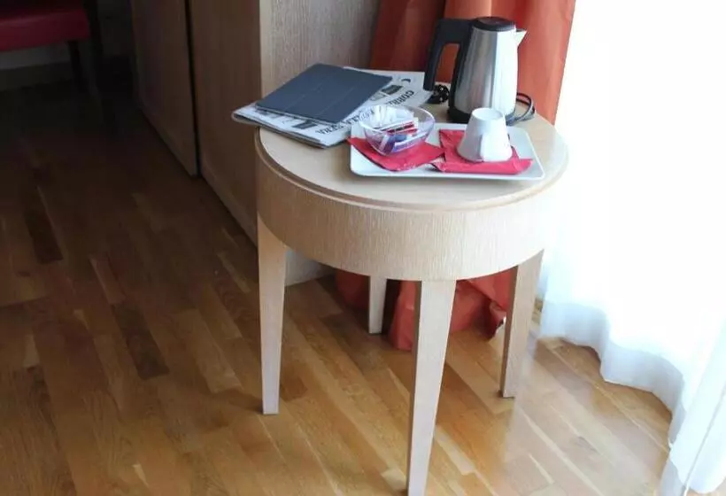 Suite Junior, Klass