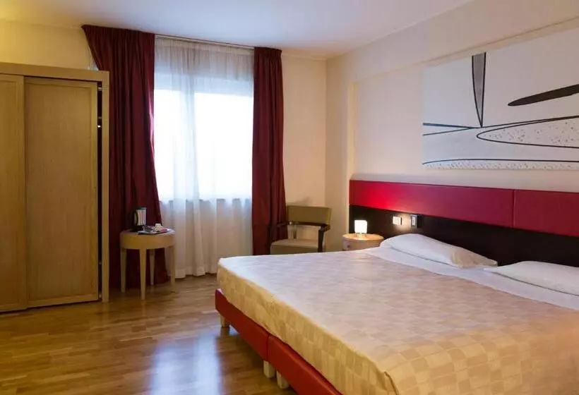Suite Junior, Klass