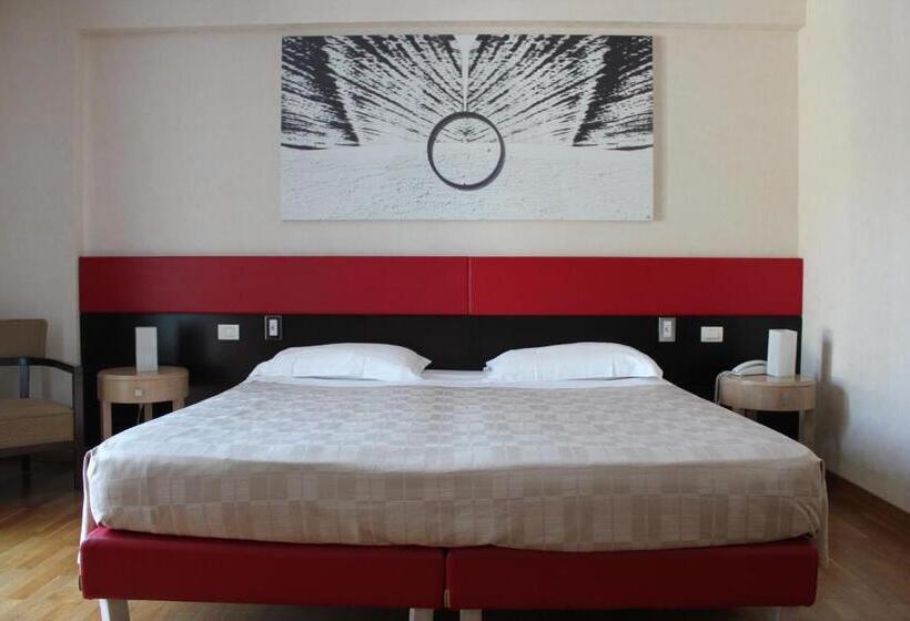 Номер Стандарт, Klass