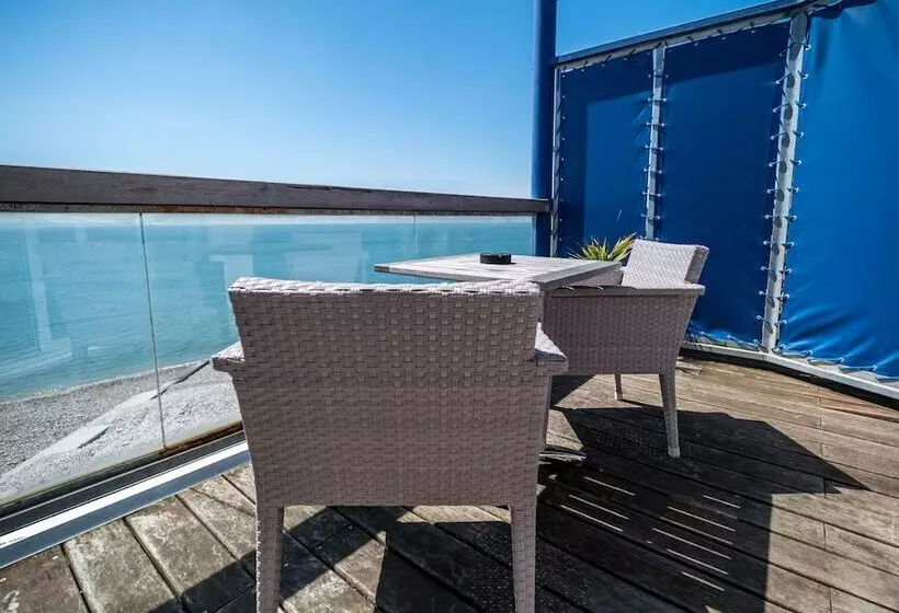 海の見えるコンフォートルーム, Logis Hotel   La Petite Rade