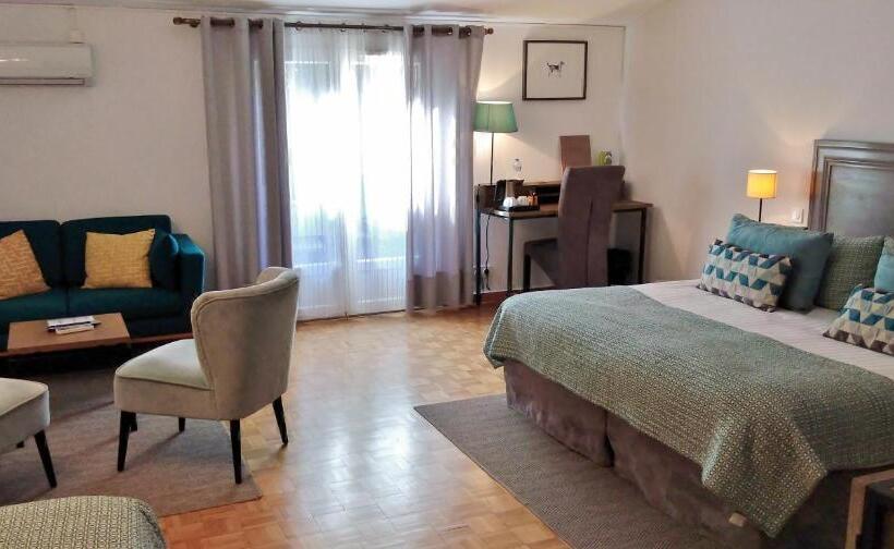 带露台的小型套房, Le Fabian Des Baux