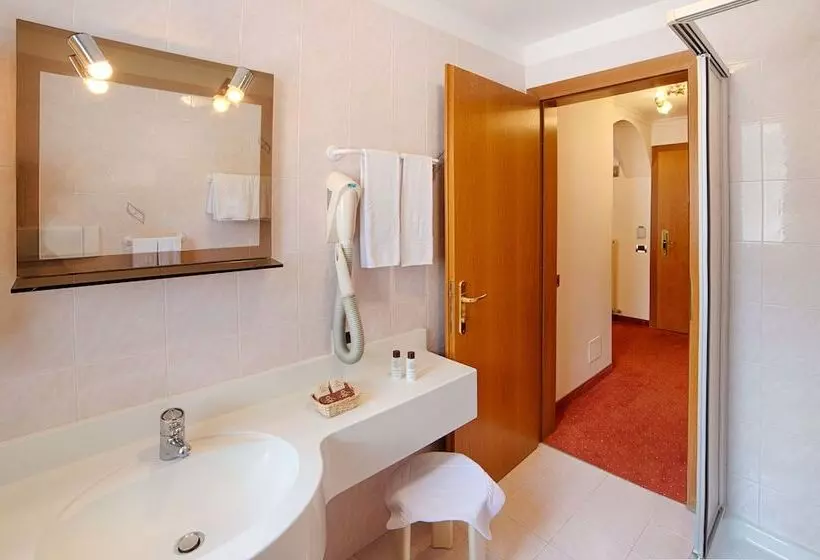 Standard-huone, Malita