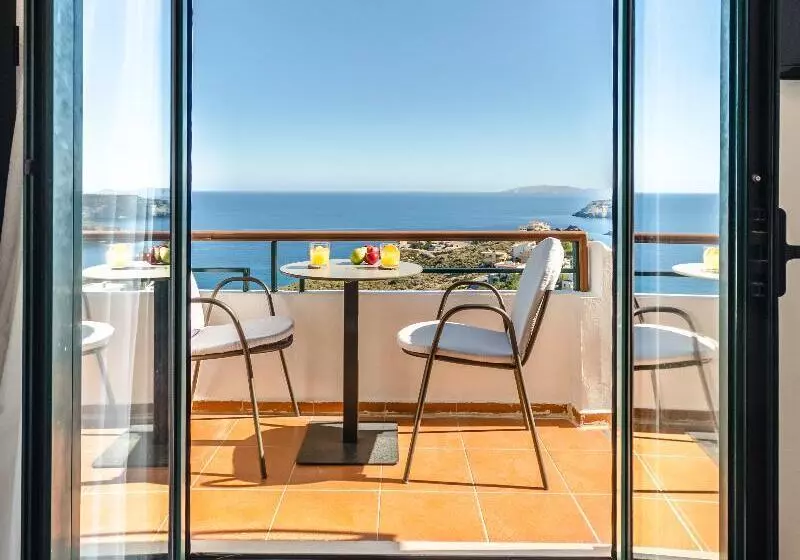 Economy Yhden Hengen Huone, Pela Mare