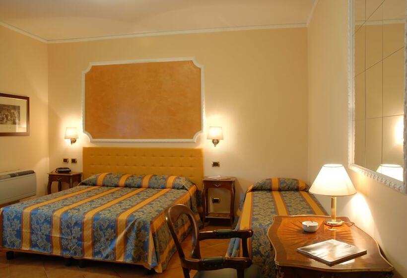 スタンダードトリプルルーム, Mondial