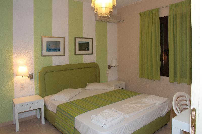 Escritório Estándar, Perla Apartments
