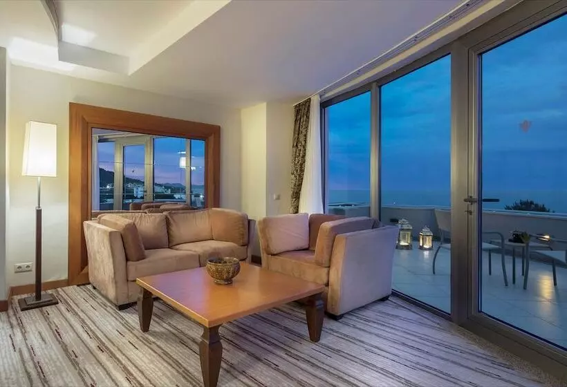Süit, Rixos Sungate, The Land of Legends Access