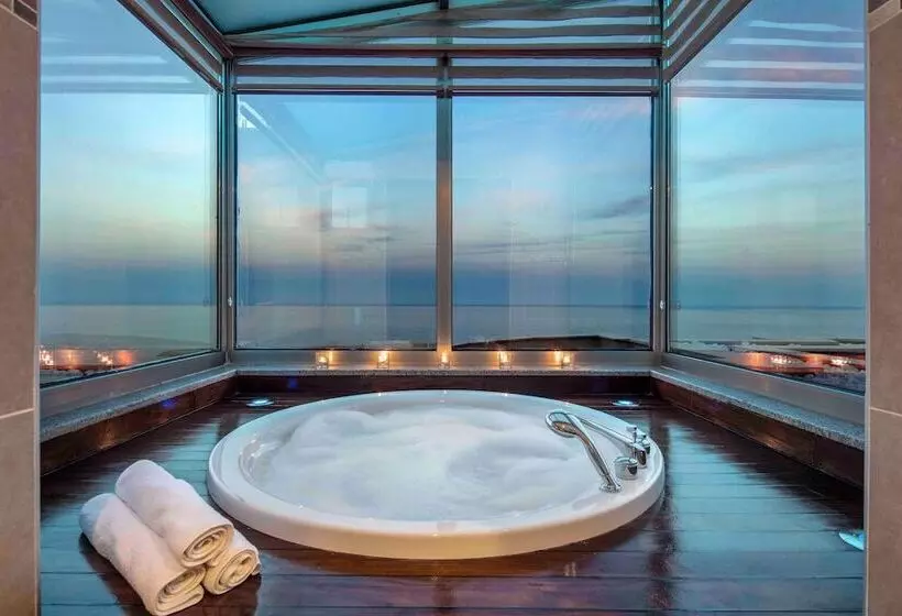 Süit, Rixos Sungate, The Land of Legends Access