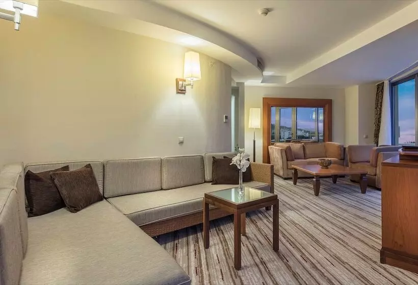 Süit, Rixos Sungate, The Land of Legends Access