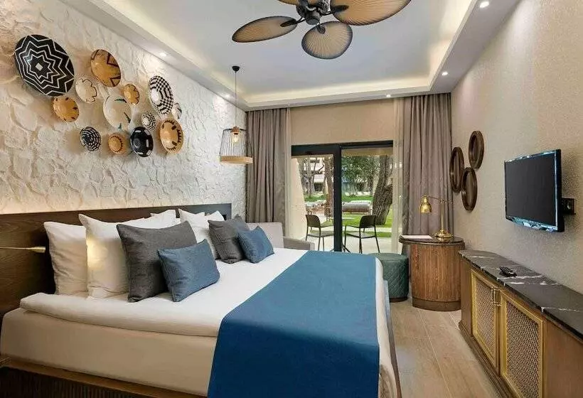 Aile Süiti, Rixos Sungate, The Land of Legends Access
