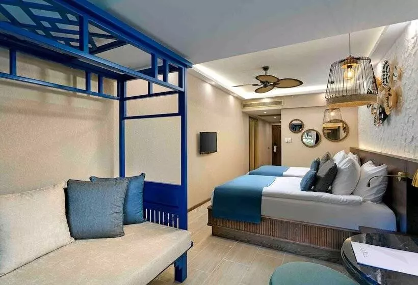 Aile Süiti, Rixos Sungate, The Land of Legends Access