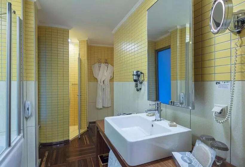 Dağ Manzaralı Standart Oda, Rixos Sungate, The Land of Legends Access