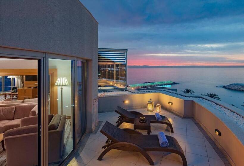 Люкс Кровать Кинг, Rixos Sungate, The Land of Legends Access