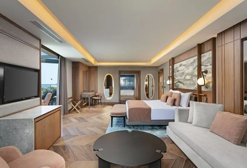 Jakuzili Standart Oda, Rixos Sungate, The Land of Legends Access