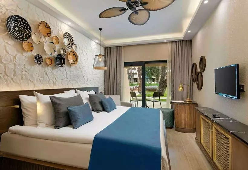 Aile Süiti, Rixos Sungate, The Land of Legends Access