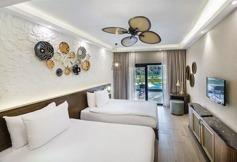 Rahat Oda, Rixos Sungate, The Land of Legends Access