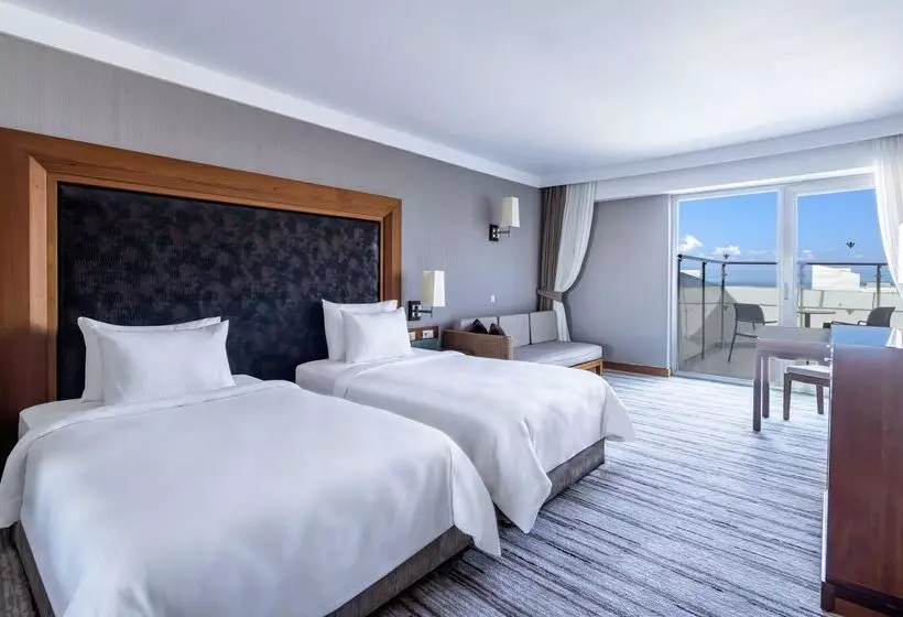 Jakuzili Standart Oda, Rixos Sungate, The Land of Legends Access