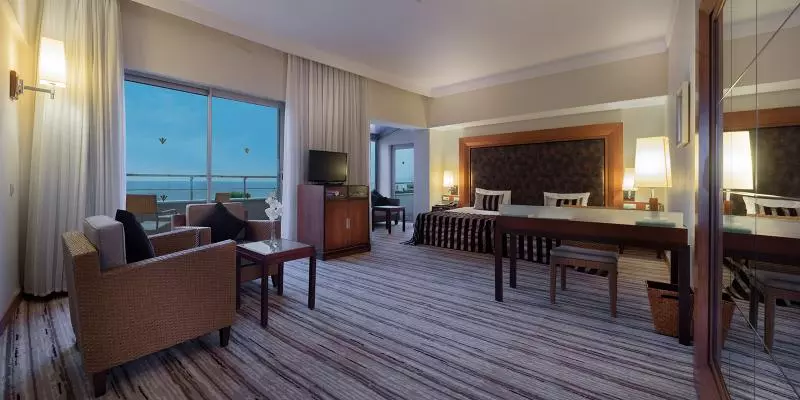 Jakuzili Standart Oda, Rixos Sungate, The Land of Legends Access