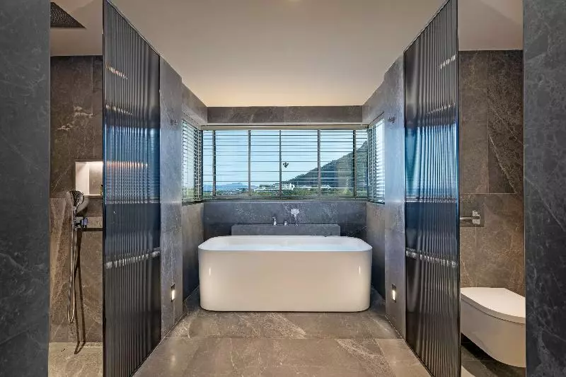 Jakuzili Standart Oda, Rixos Sungate, The Land of Legends Access