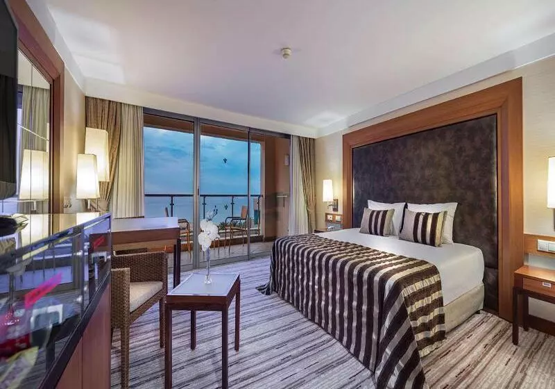 Süit, Rixos Sungate, The Land of Legends Access