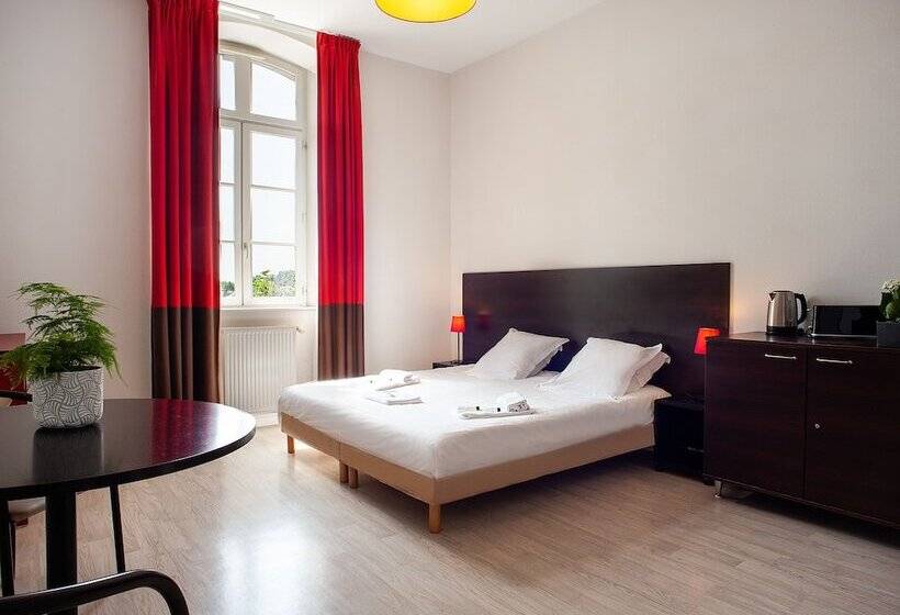 استودیوی استاندارد, Vacanceole  Le Duguesclin