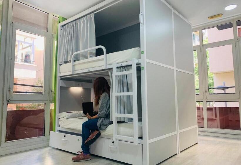 تختخواب در اتاق مشترک, Alberguinn Youth Hostel