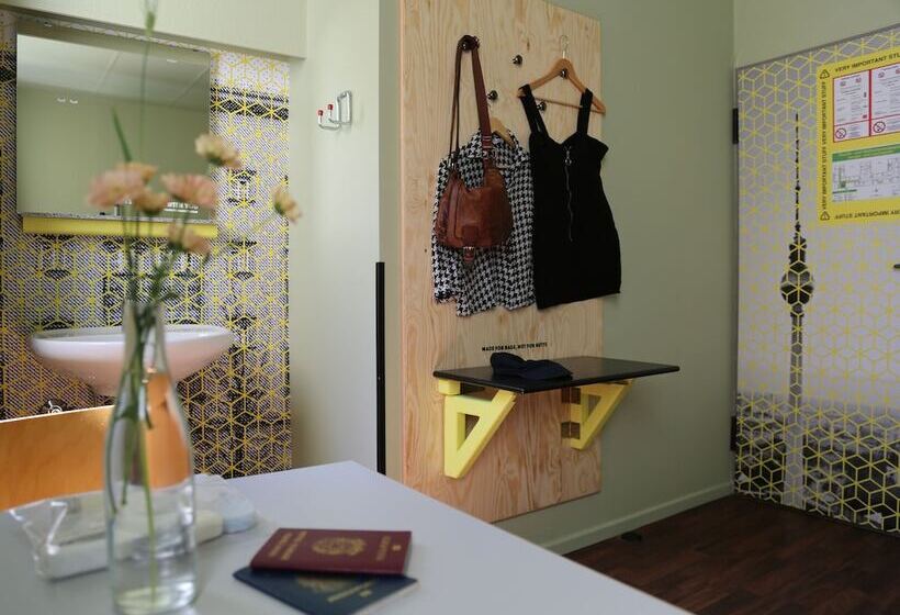 اتاق استاندارد با سرویس بهداشتی مشترک, Amstel House Hostel