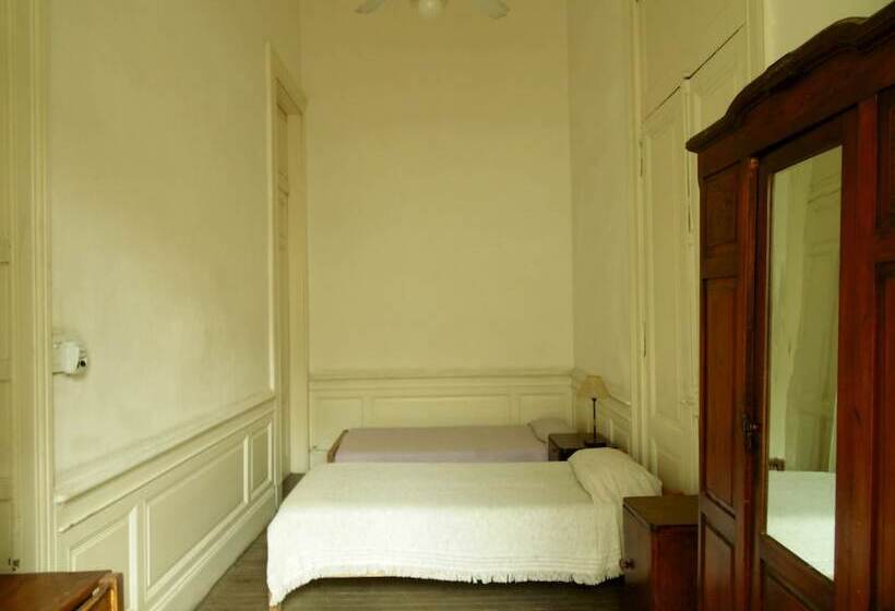 اتاق استاندارد با سرویس بهداشتی مشترک, Bolivar