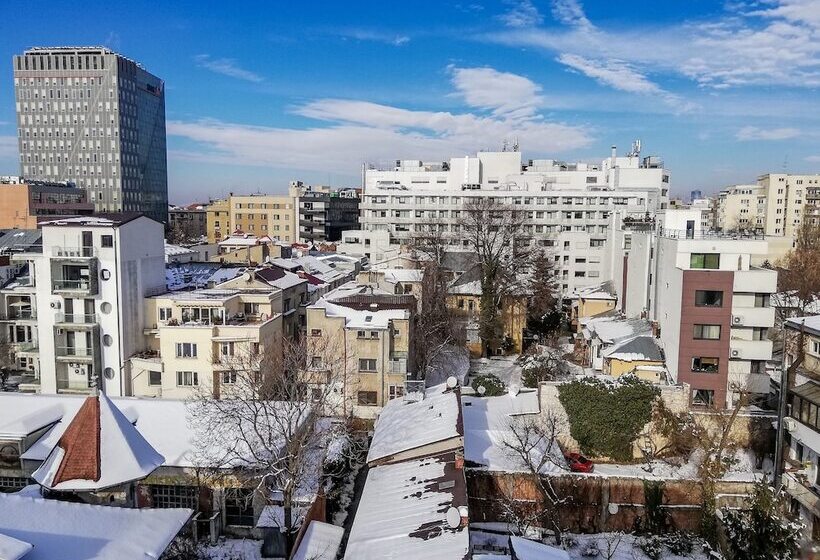 اتاق استاندارد, Christina