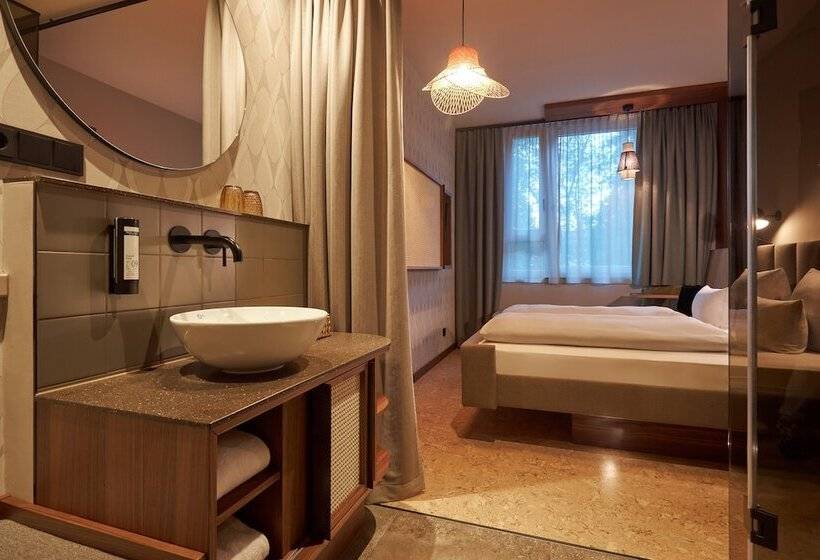 Номер Стандарт, Cocoon Sendlinger Tor
