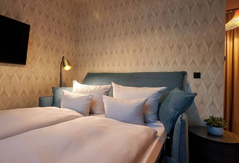 Quarto Estandar, Cocoon Sendlinger Tor