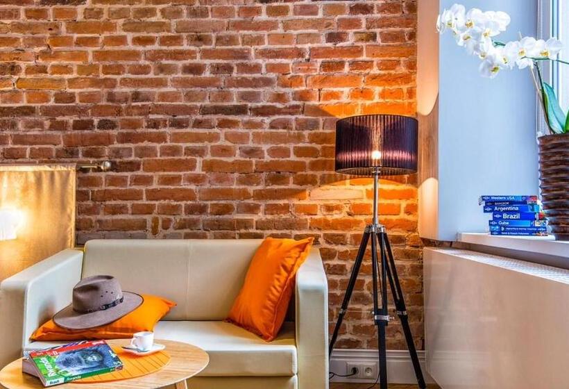 スタンダードスタジオ, Cracowdays