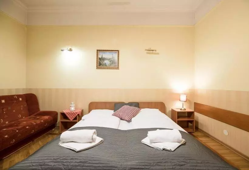 スタンダードルーム, Golden Lion Guest Rooms Szewska 19